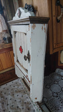 Load image into Gallery viewer, Medicine cabinet