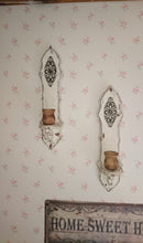 Load image into Gallery viewer, Colonial candle sticks