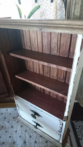 Cabinet with drawers